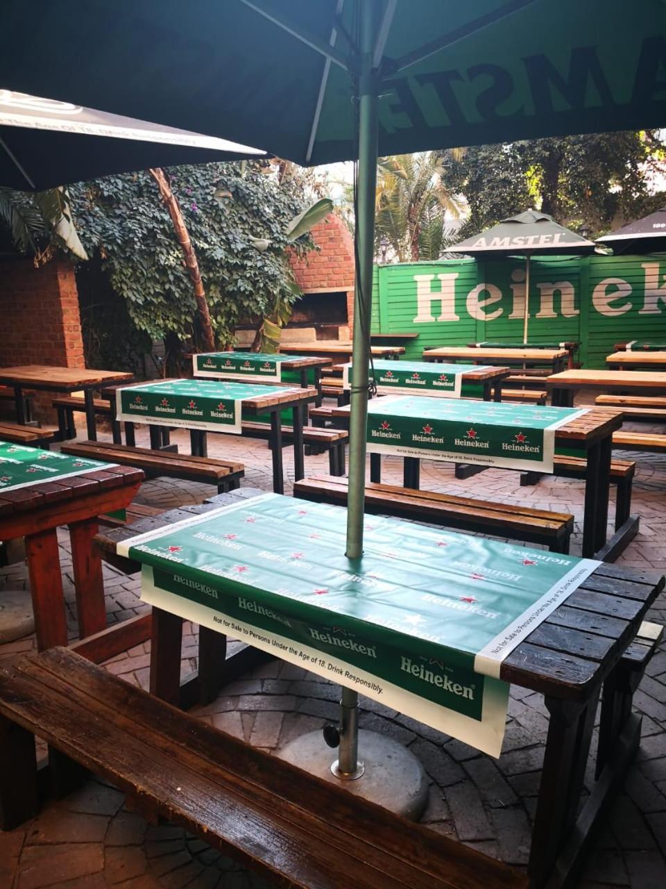 Victoria Hotel Pretoria-Noord Esterno foto